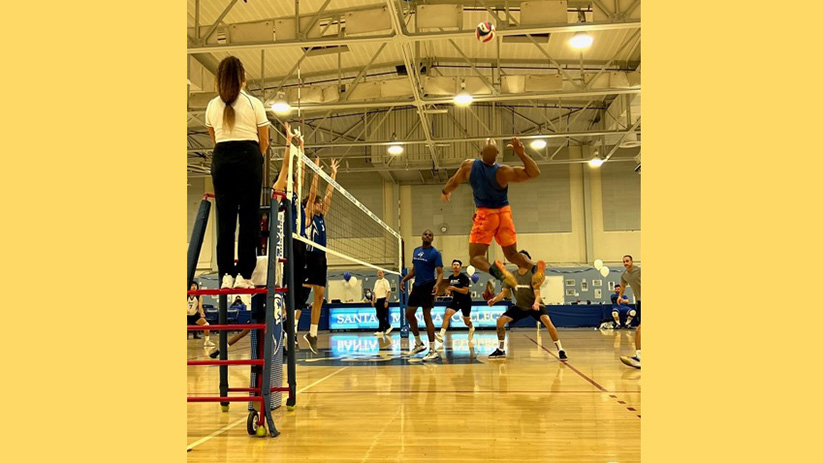 Alumni vs current men's volleyball